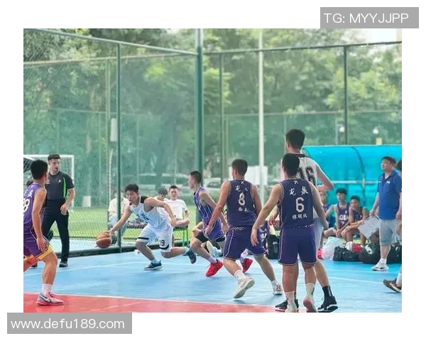 成都篮球队在篮球团队协作排行榜中荣获第二名展现出卓越团队精神与实力